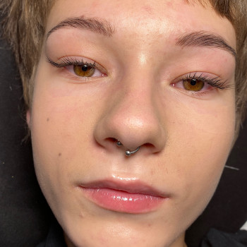 Нарощення вій
                    Візажист Ніка Ужгород