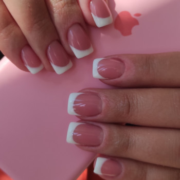 Наращивание ногтей
                    Мастер маникюра Анна Харьков