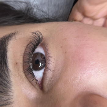 Классическое наращивание ресниц
                    Майстер перманентного макіяжу Елена Кривий Ріг