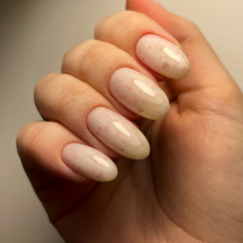 Манікюр з покриттям гель лак
                    Мастер маникюра Анна Киев