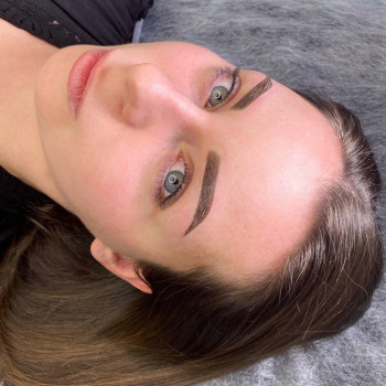 Перманент брів, техніка Хна