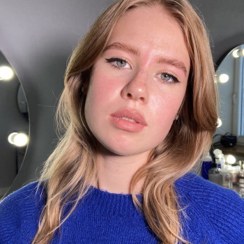 Освітлення/ знебарвлення брів з подальшим тонуванням • корекція брів • зволоження ботокс
                    Бровист Марина Киев