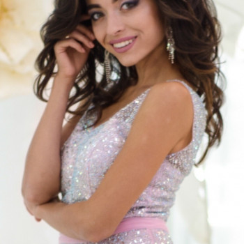 Макіяж
                    Парикмахер-визажист Елена Харьков