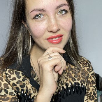 Зроблена одна процедура перманенту брів, фото перед корекціє