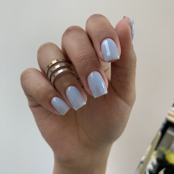 Маникюр и покрытие ногтей гель-лаком
                    Салон краси Beauty Service Запоріжжя