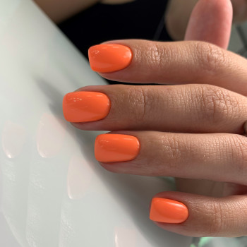 Маникюр и покрытие ногтей гель-лаком
                    Салон краси Beauty Service Запоріжжя