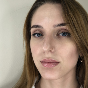 Перманентний макіяж уст
                    Косметолог-эстетист Ольга Чернигов