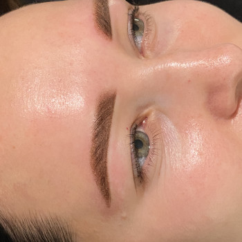 Перманент бровей