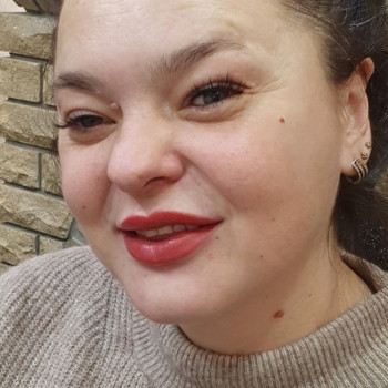 Відновлення контуру губ з наданням натурального кольору