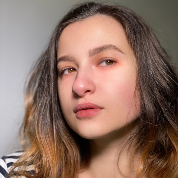 Моделирование бровей
                    Бровист Евгения Киев