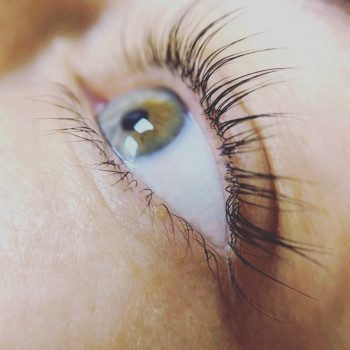 Ламінування вій