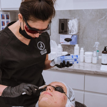 Ageless Esthetic Center, Трускавець Фото - 3