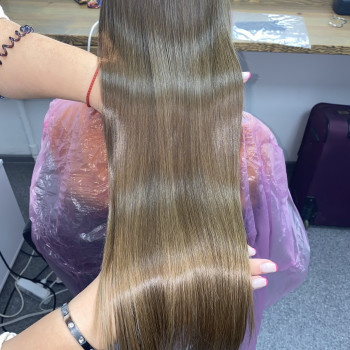 Кератинове вирівнювання волосся
                    Парикмахер Світлана Луцк