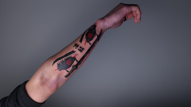 Для хлопців на передпліччі меч, фото - Тату салон VeAn Tattoo Boryspil