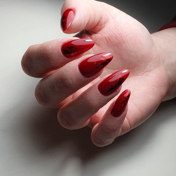 Наращивание ногтей гелем и покрытие гель-лак
                    Мастер перманентного макияжа Алёна Киев