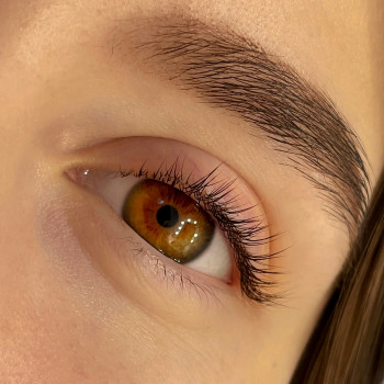 Ламінування та фарбування вій
На 1,5-2 місяці за 1 год