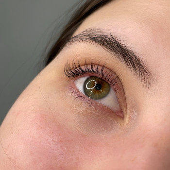 Ламінування та фарбування вій
На 1,5-2 місяці за 1 год