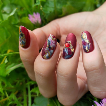 Покриття гель лаком
                    Майстер манікюру Марьяна Вінниця