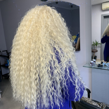 Нарощування волосся
                    Майстер з нарощування волосся Елена Київ