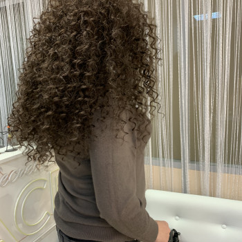 Нарощування волосся
                    Майстер з нарощування волосся Елена Київ