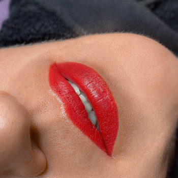 Перманентний макіяж губ
                    Майстер перманентного макіяжу Ольга Одеса