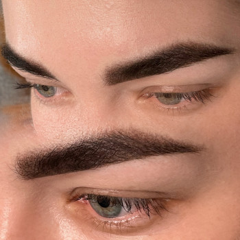 Перманентний макіяж брів у пудровій техніці