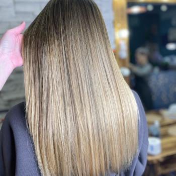 Фарбування з освітленням, шатуш
                    Салон красоты Fargo Киев