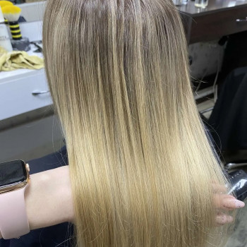 Укладка волос феном
                    Салон красоты Апраксина Борисполь