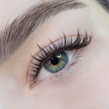 Нарощення вій
                    Лешмейкер Міла Ужгород