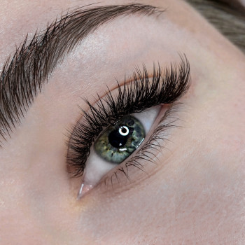 Нарощення вій
                    Лешмейкер Міла Ужгород