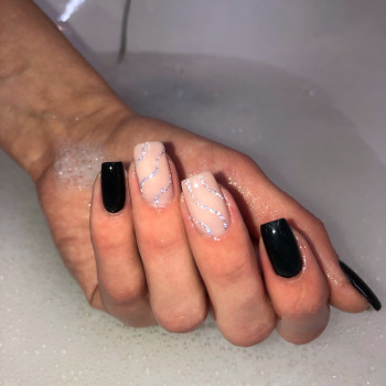 Покриття гель-лаком
                    Мастер маникюра Олександра Коростышев