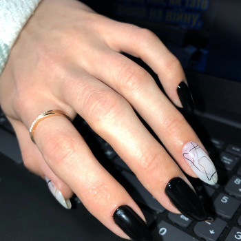 Дизайн нігтів
                    Мастер маникюра Олександра Коростышев