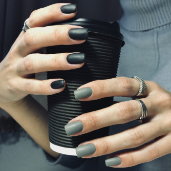 Дизайн нігтів
                    Мастер маникюра Олександра Коростышев