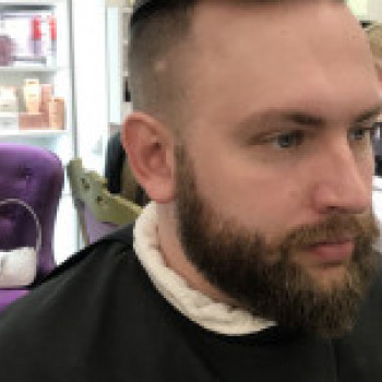 Стрижка класична з шампунем та стайлінгом косметикою KERASTASE
                    Салон краси Миледи Львів