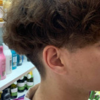 Стрижка класична з шампунем та стайлінгом косметикою KERASTASE
                    Салон краси Миледи Львів