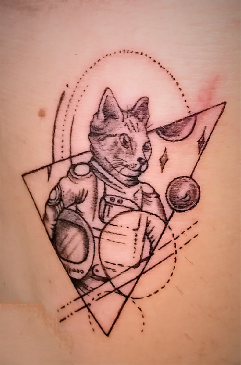 Чорно-білі графіка геометрія, фото - Тату салон Alpha Tattoo Studio