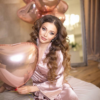 Фотосесія у ліжку халаті жіночна, фото - Фотограф Юлія Чугунова