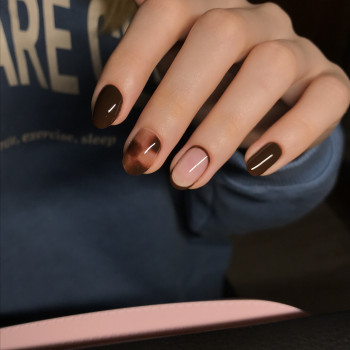 Коричневий манікюр шоколадний, фото - Майстер манікюру Марина Пешкова