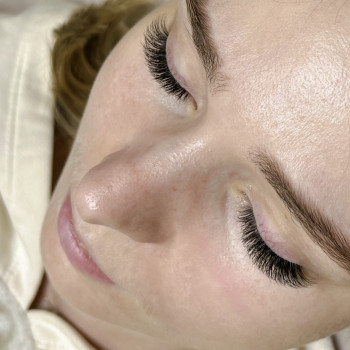 Нарощування вій 4д
                    Преподаватель курсов красоты Марина Киев