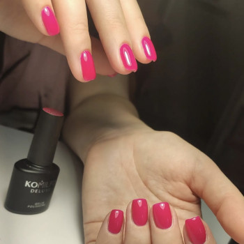 Покрытие гель-лак
                    Салон красоты Esthetique Киев