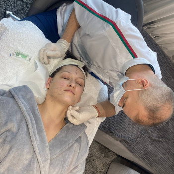 Face Lifting Acupuncture (голки)
                    Масажист Николай Київ