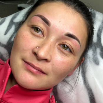 Перманентний макіяж брів
                    Косметолог-естетист Ольга Чернігів