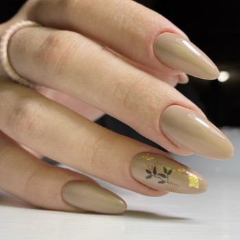 Коричневий манікюр з наклейками, фото - Майстер манікюру Илона Нарыжня