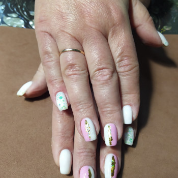 Гігієнічний манікюр
                    Майстер манікюру Інна Луцьк