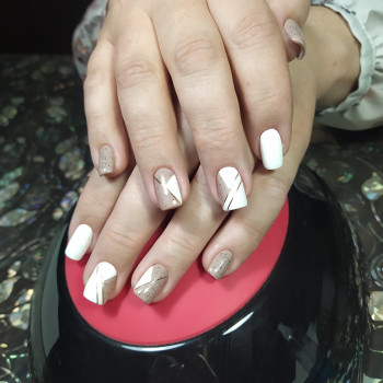 Гігієнічний манікюр
                    Майстер манікюру Інна Луцьк