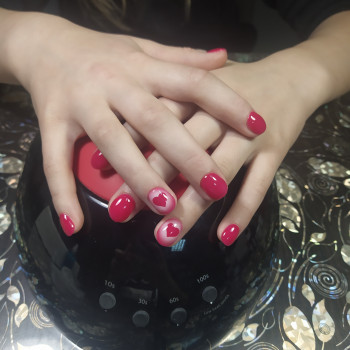 Гігієнічний манікюр
                    Майстер манікюру Інна Луцьк