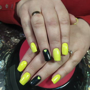 Гігієнічний манікюр
                    Майстер манікюру Інна Луцьк