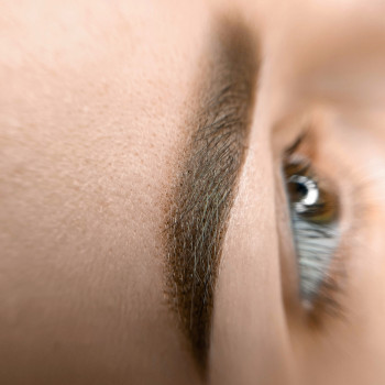 Перманент брів
                    Майстер перманентного макіяжу Аліна Бровари