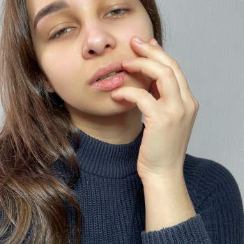 Оформлення брів хною чи фарбою
                    Бровіст Елена Дніпро