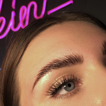 Корекція і фарбування брів
                    Бровіст Наталя Чернівці